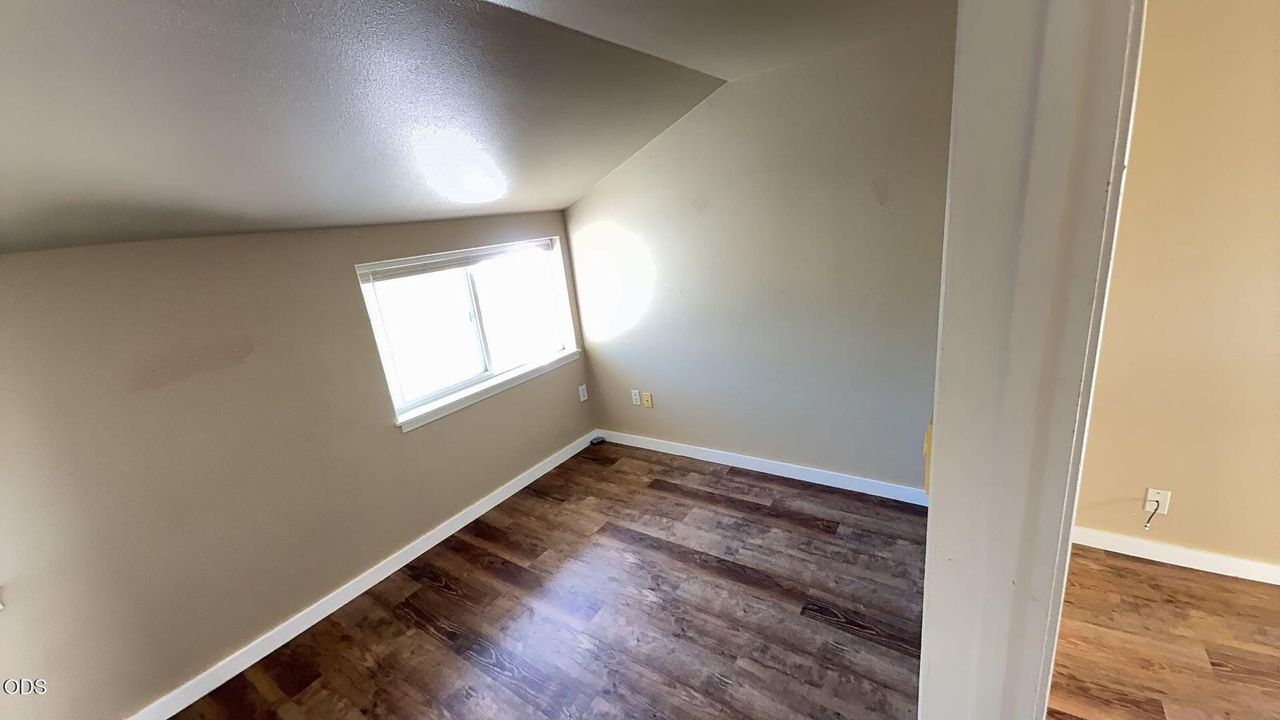 Photo of 947 SW 14th Street 23 of 26