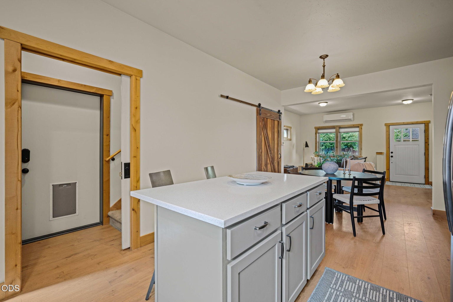 Photo of 353 E Aspenwood Avenue 23 of 59