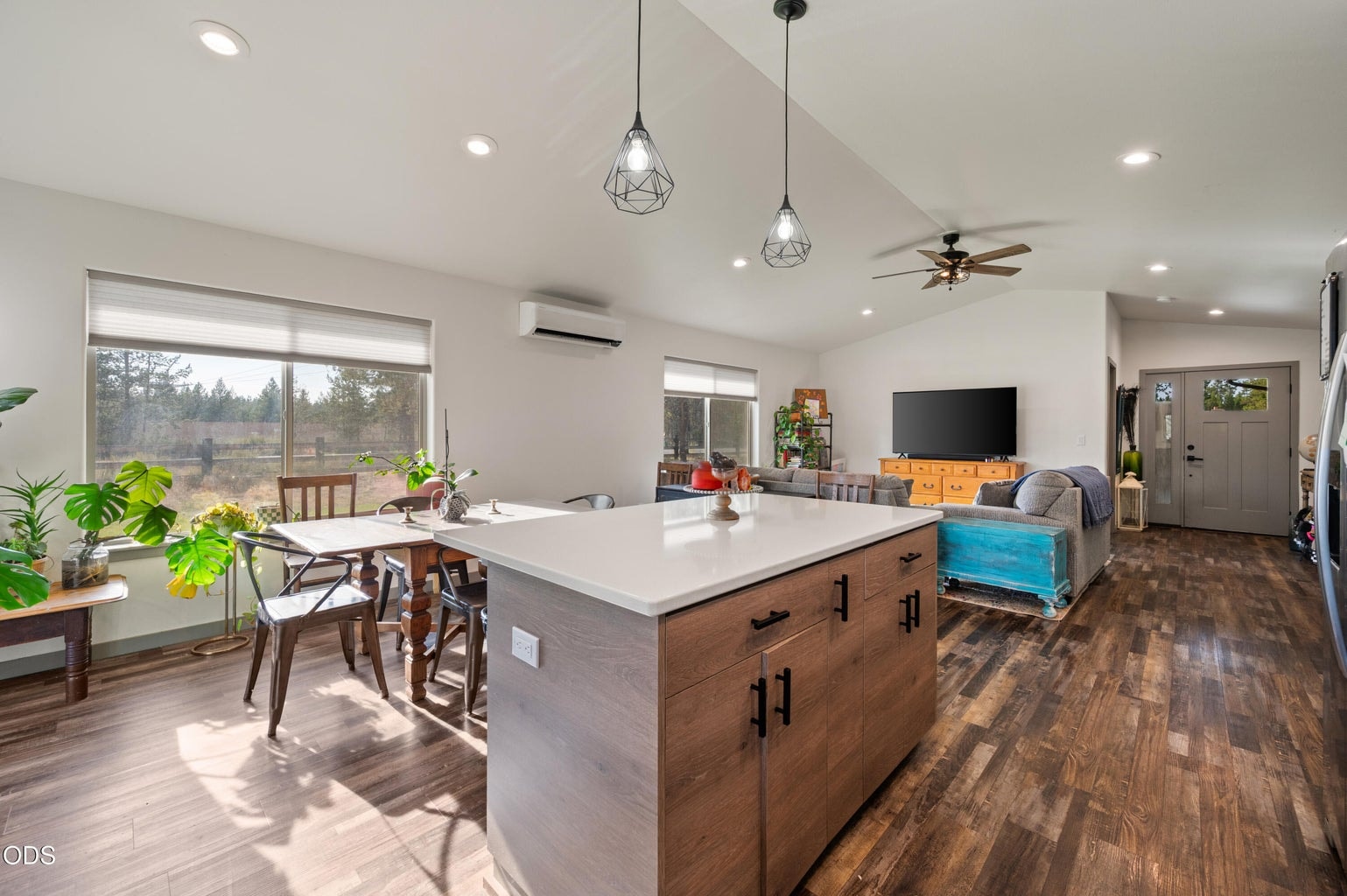 Photo of 16213 5th Street 15 of 36