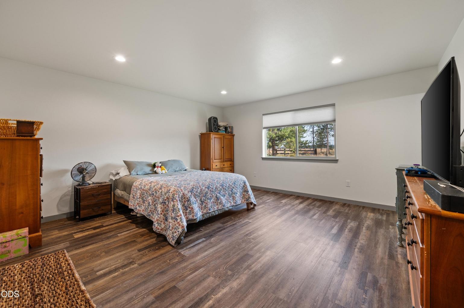 Photo of 16213 5th Street 21 of 36