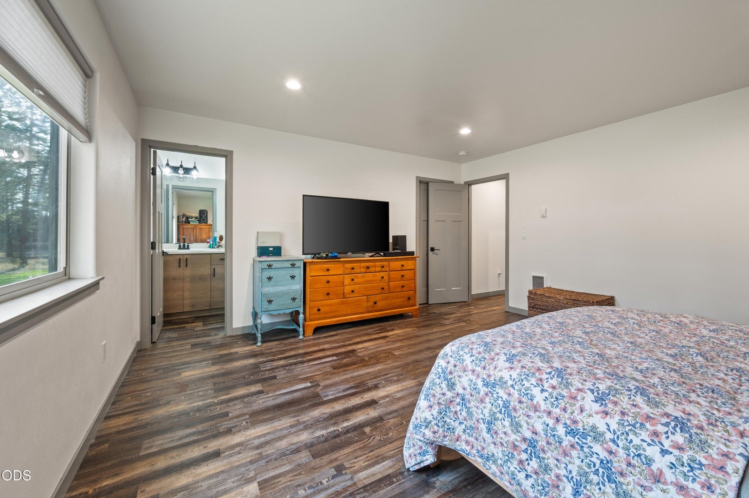 Photo of 16213 5th Street 22 of 36