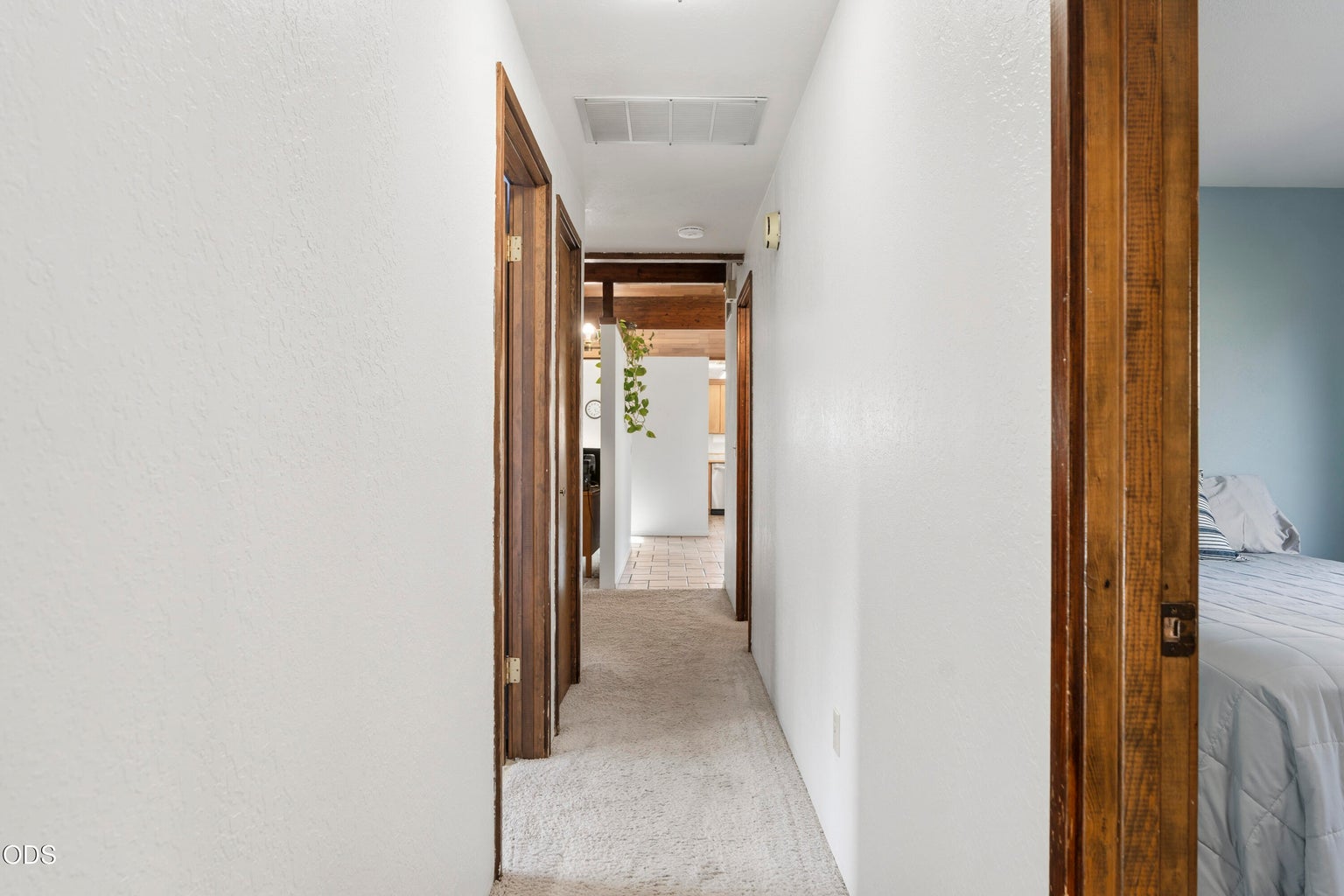 Photo of 2582 SE Hill Street 23 of 37
