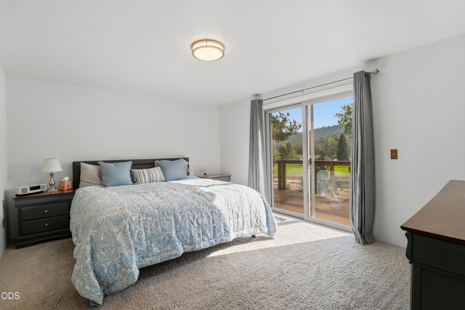 Photo of 2582 SE Hill Street 26 of 37