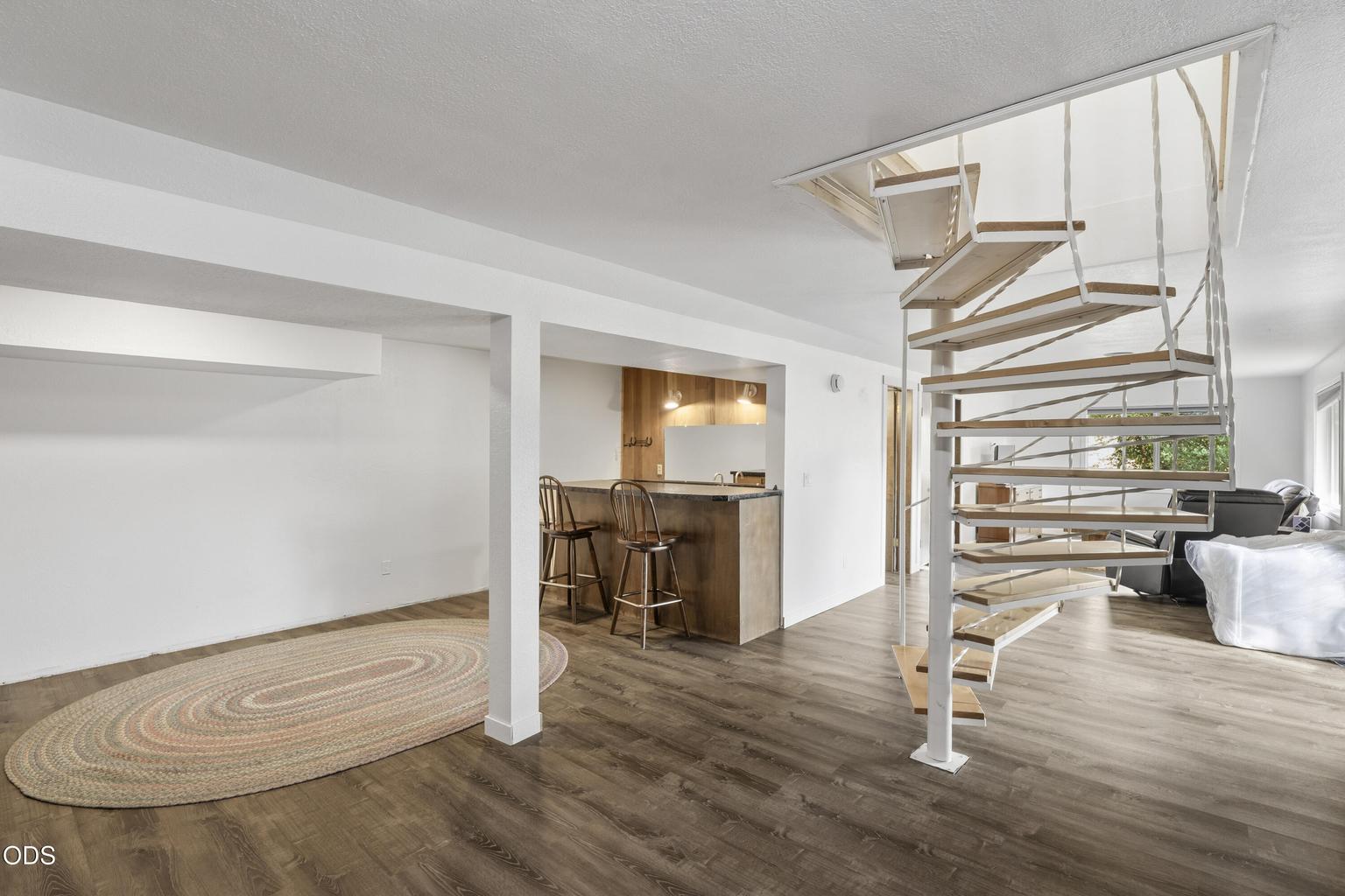 Photo of 2582 SE Hill Street 28 of 37