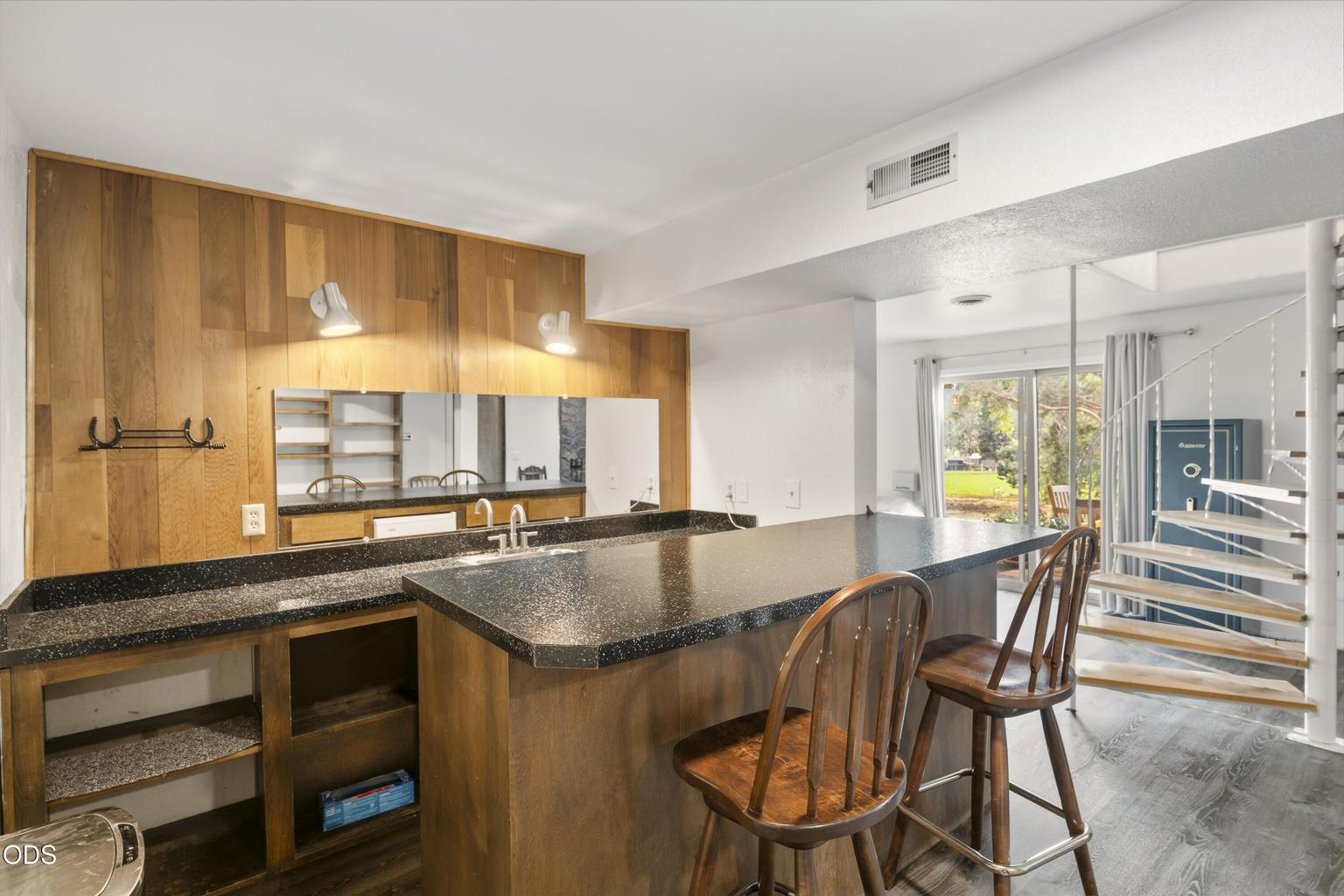 Photo of 2582 SE Hill Street 29 of 37