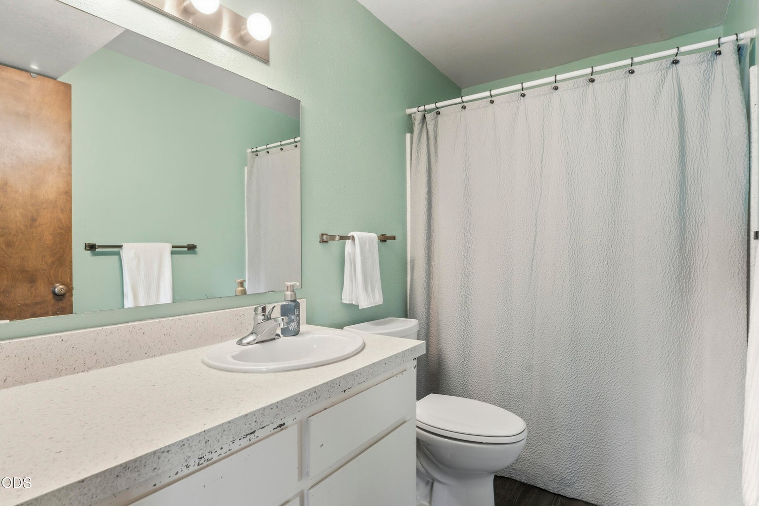Photo of 2582 SE Hill Street 31 of 37