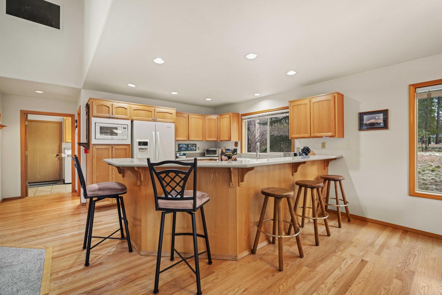 Photo of 57655 Aspen Lane 13 of 47