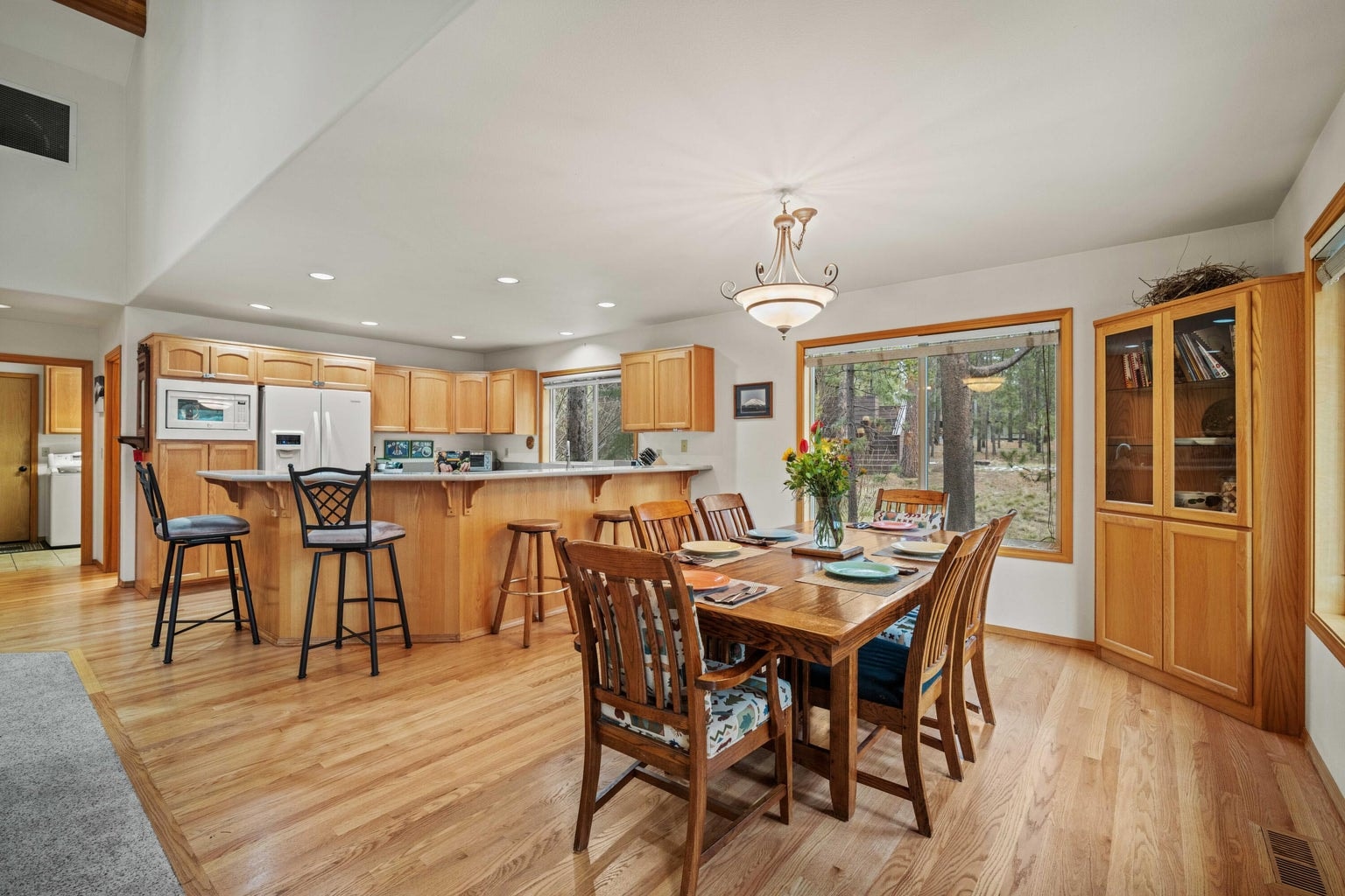Photo of 57655 Aspen Lane 15 of 47