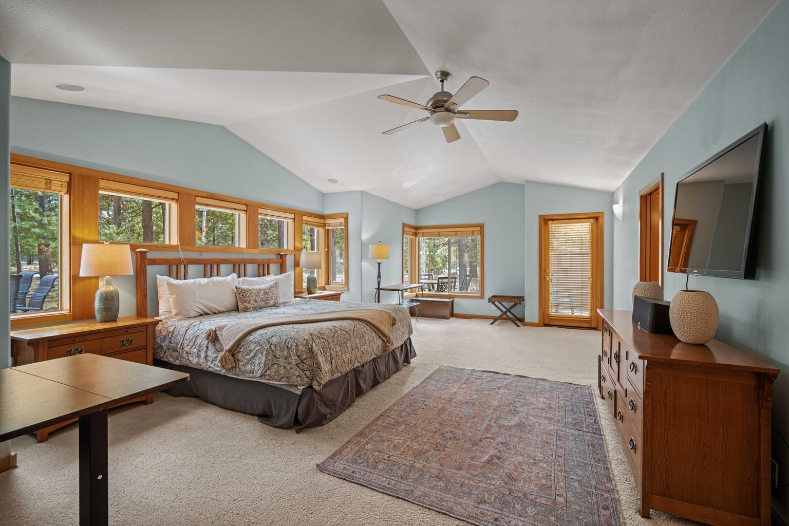 Photo of 57655 Aspen Lane 21 of 47