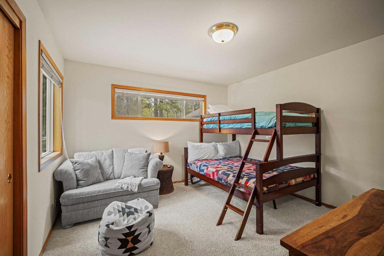 Photo of 57655 Aspen Lane 26 of 47
