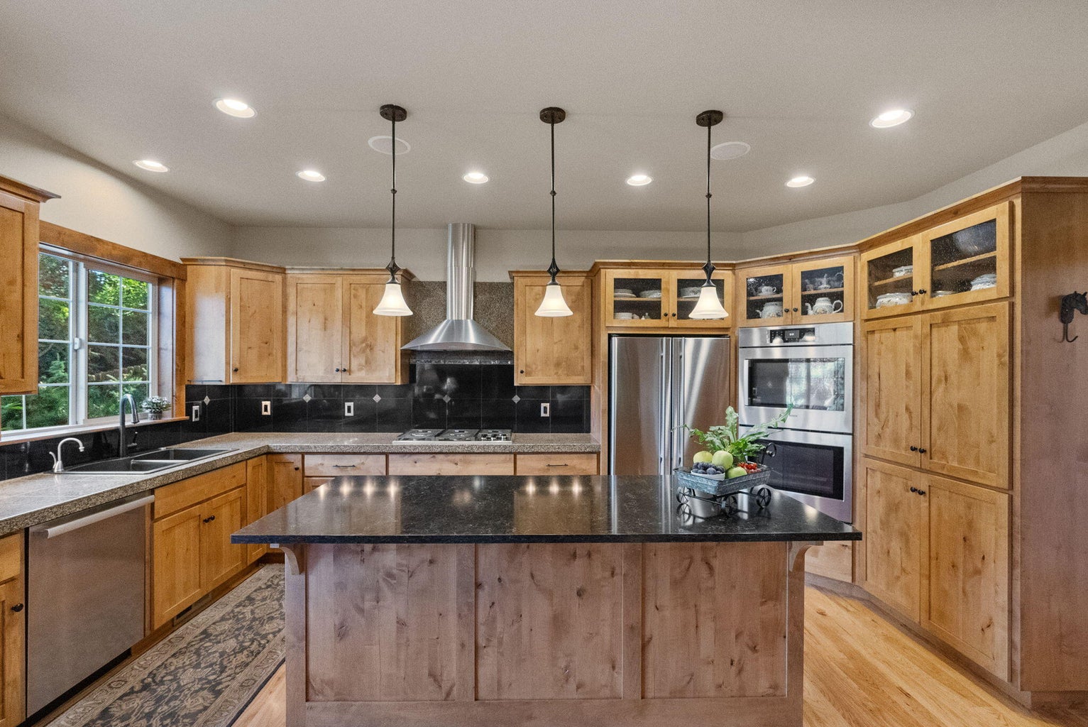 Photo of 20960 Gardenia Avenue 15 of 56
