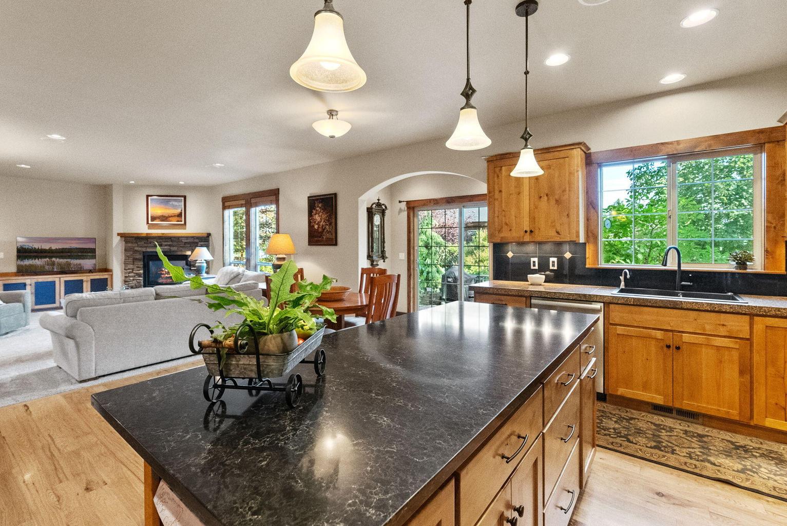 Photo of 20960 Gardenia Avenue 19 of 56