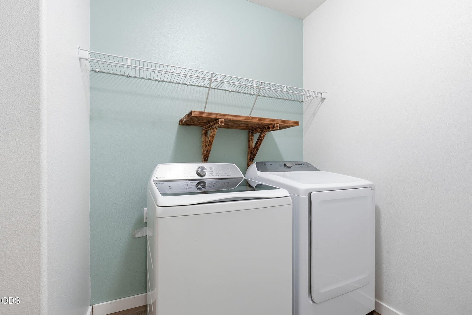 Photo of 1610 W Carson Avenue 13 of 24