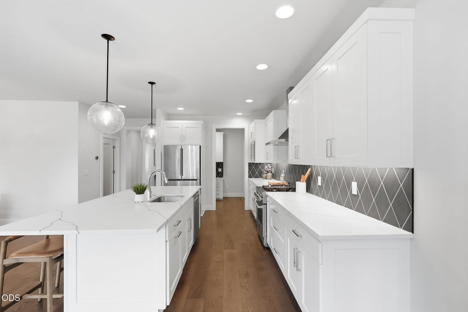 Photo of 2621 NW Sky Vista Court 10 of 63