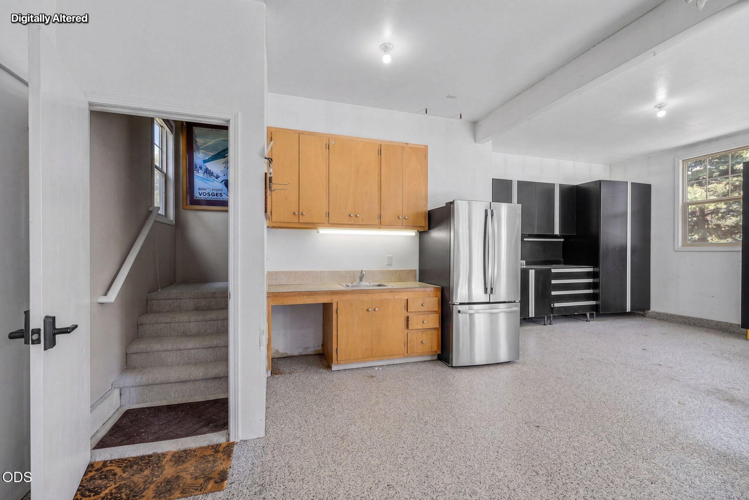Garage offers private entrance to upper level guest/multi-gen living/bonus room with full bath