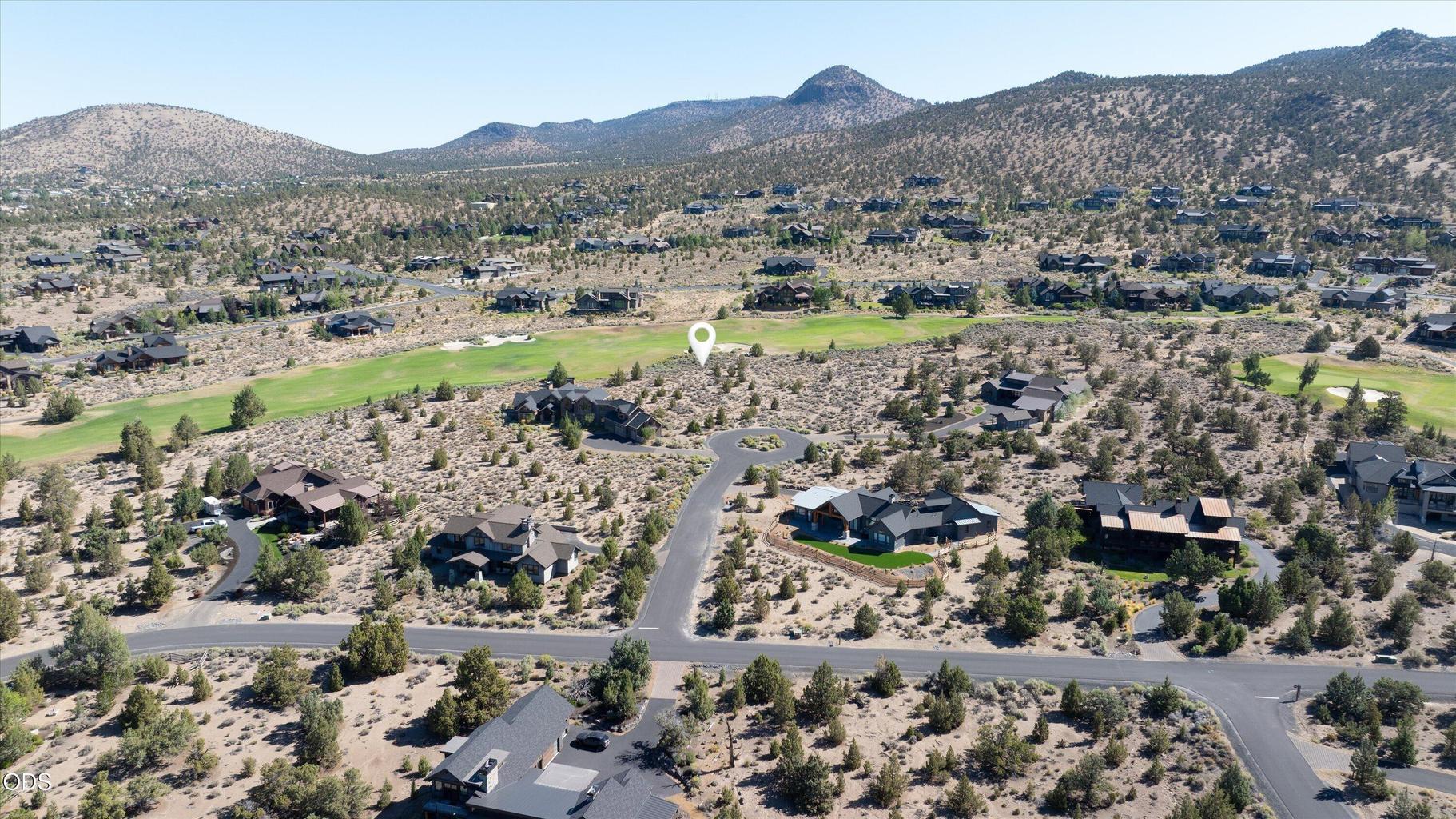Photo of SW Two Saddle Ct 4 of 8