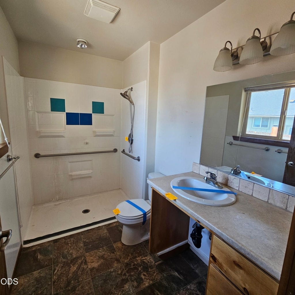 Photo of 825 NW Poplar Place 19 of 22