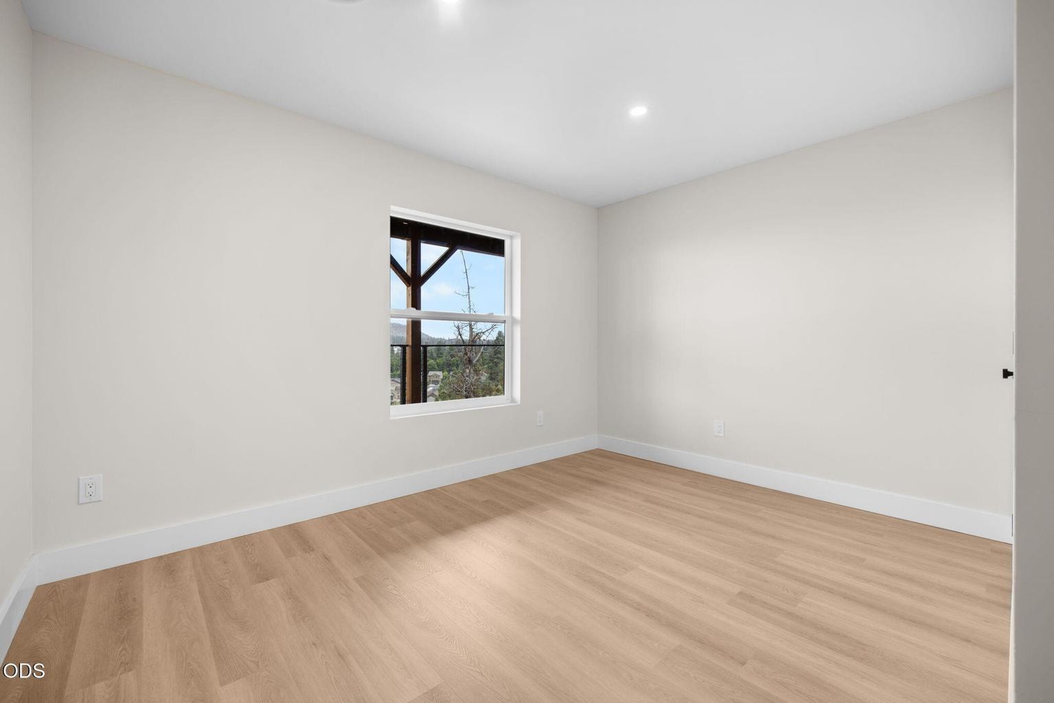 Photo of 3335 NW Fairway Heights Drive 27 of 46