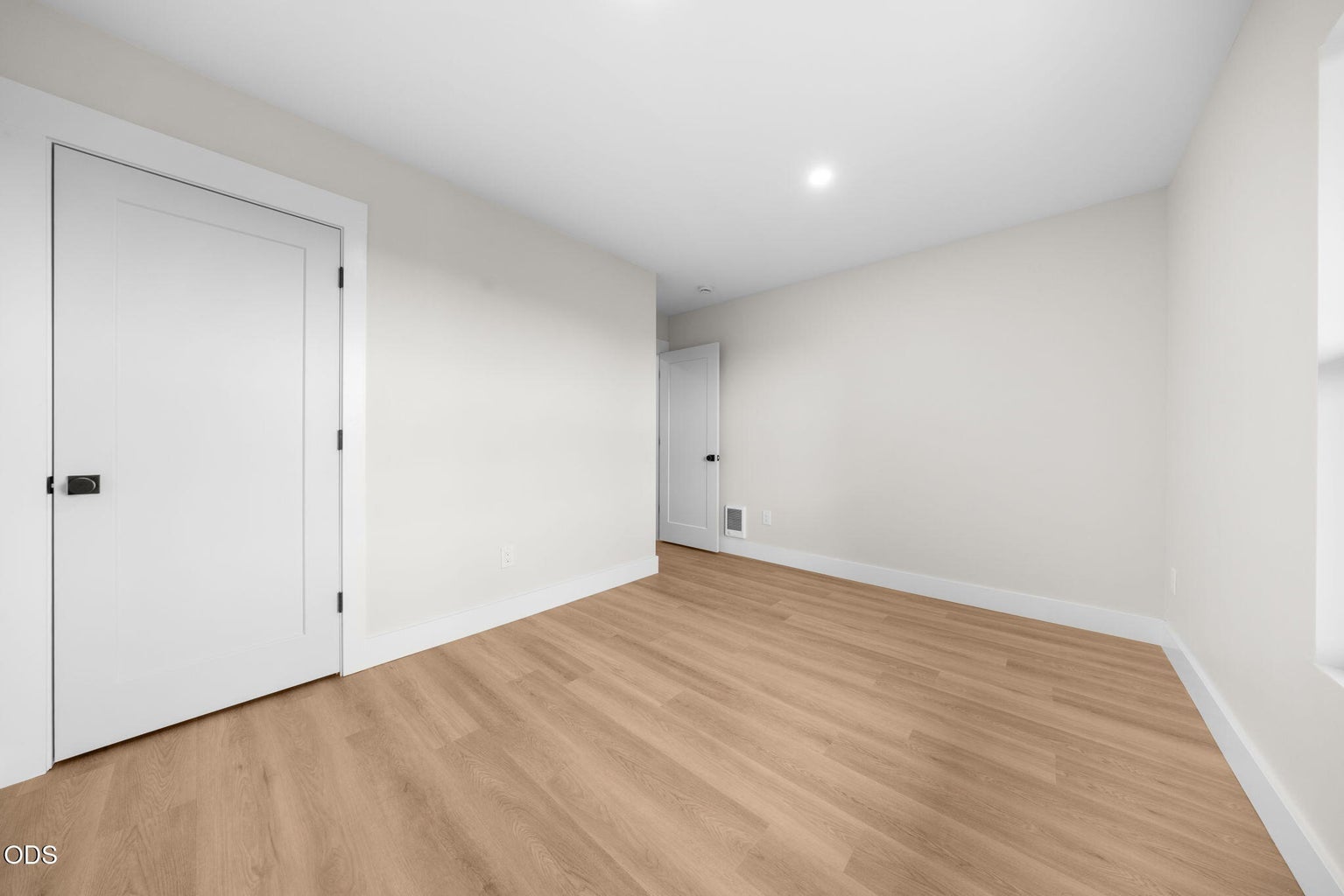 Photo of 3335 NW Fairway Heights Drive 28 of 46