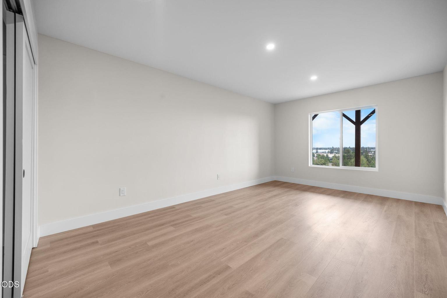 Photo of 3335 NW Fairway Heights Drive 24 of 46