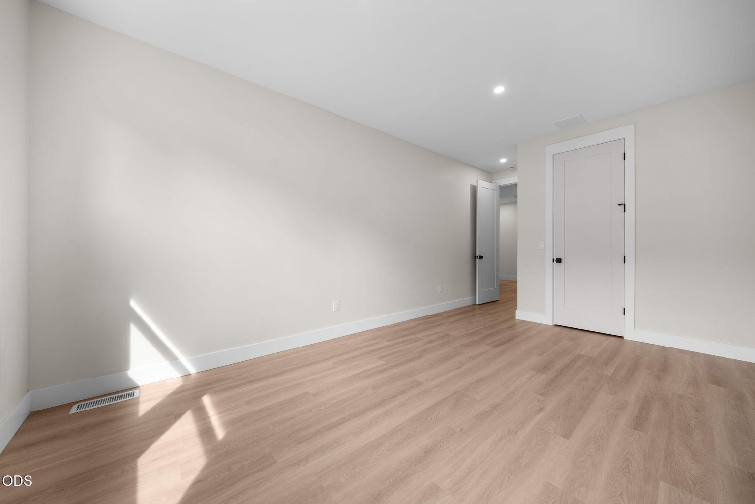 Photo of 3335 NW Fairway Heights Drive 36 of 46