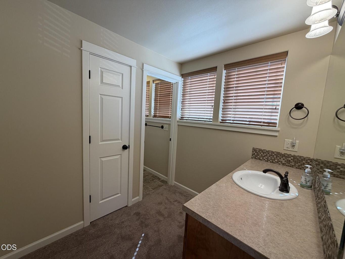 Photo of 2750 NE Great Horned Place 26 of 54