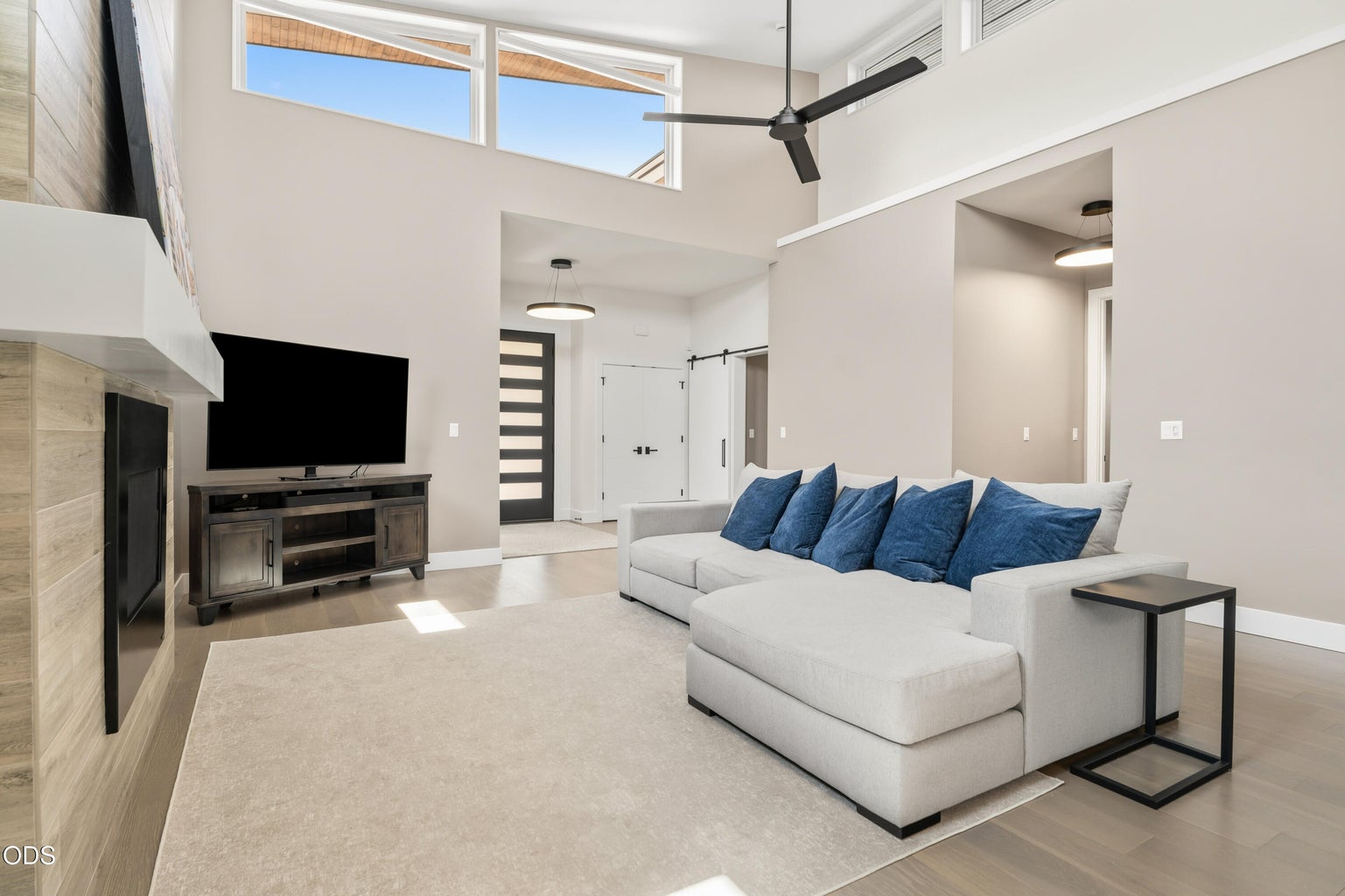 Photo of 1036 N Forest Edge Drive 7 of 45