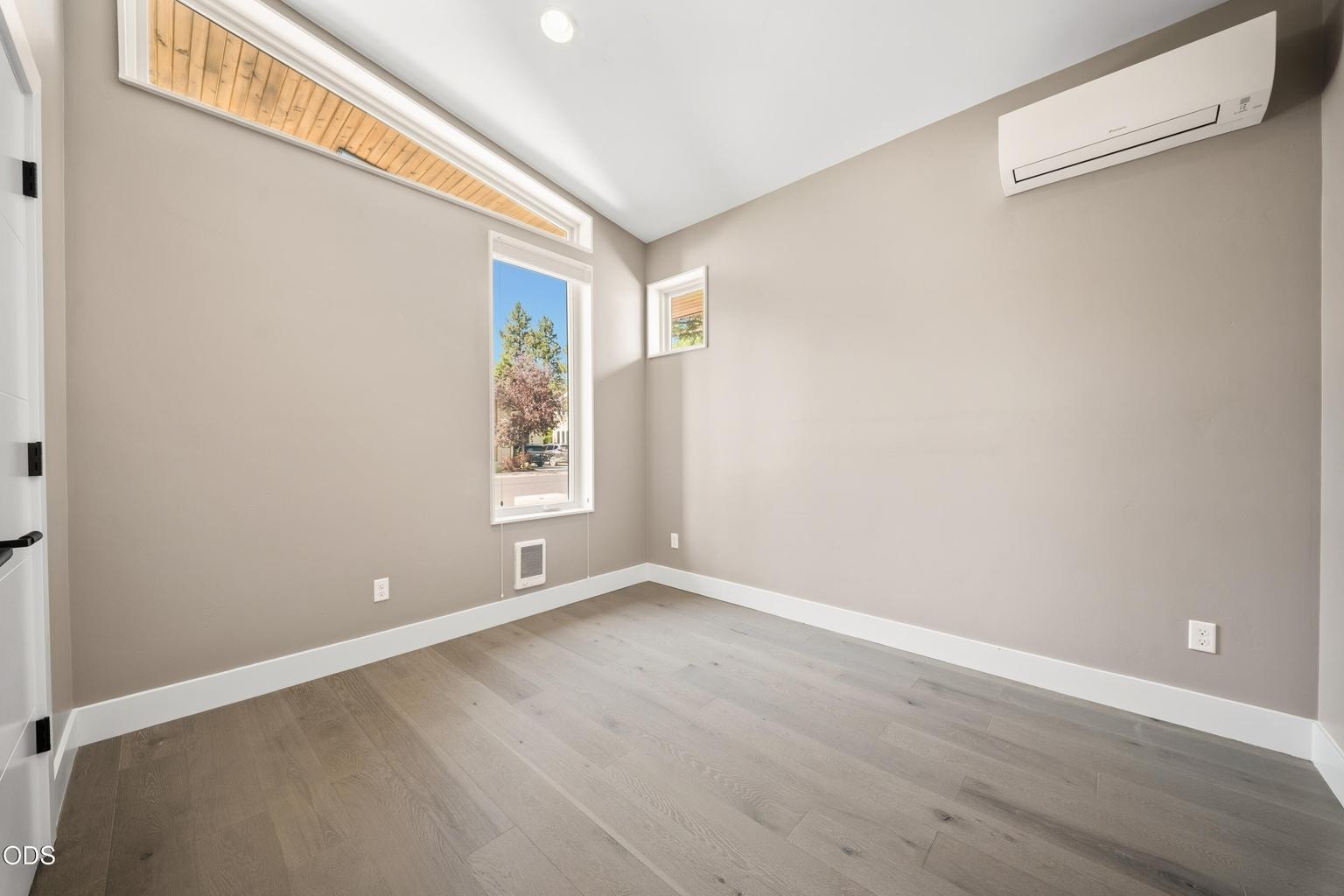Photo of 1036 N Forest Edge Drive 32 of 45