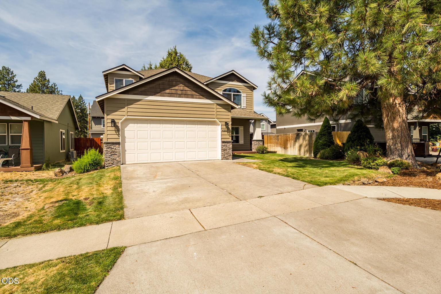 Photo of 63337 NW Lavacrest Street 40 of 40