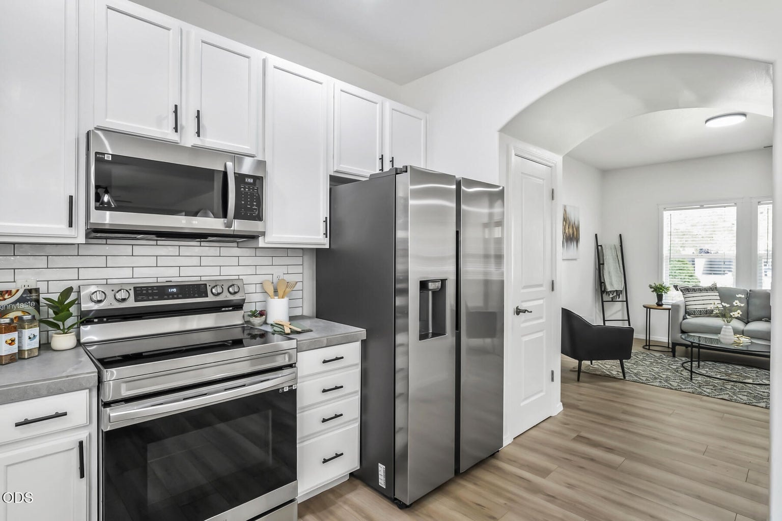 Photo of 63337 NW Lavacrest Street 19 of 40
