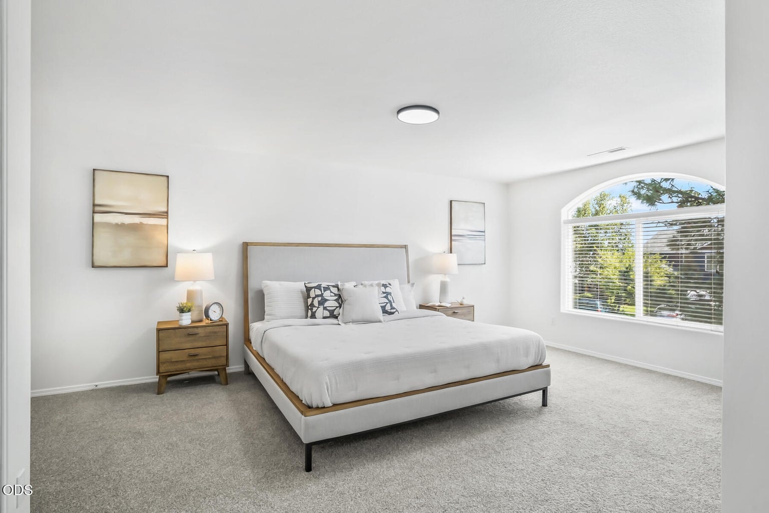 Photo of 63337 NW Lavacrest Street 24 of 40