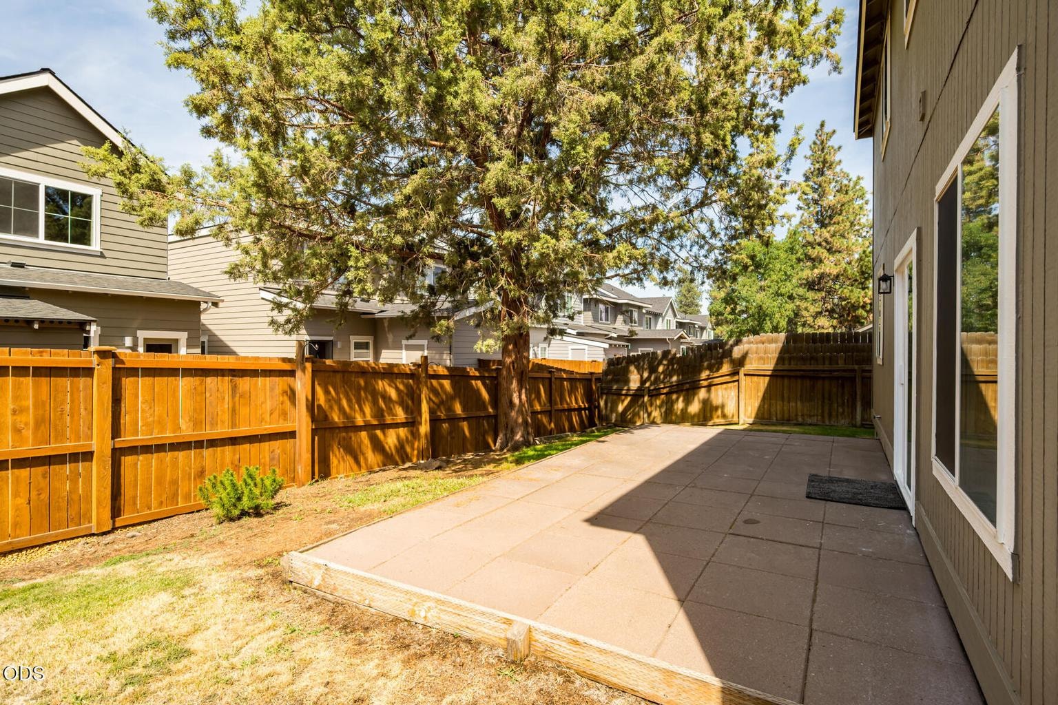Photo of 63337 NW Lavacrest Street 31 of 40