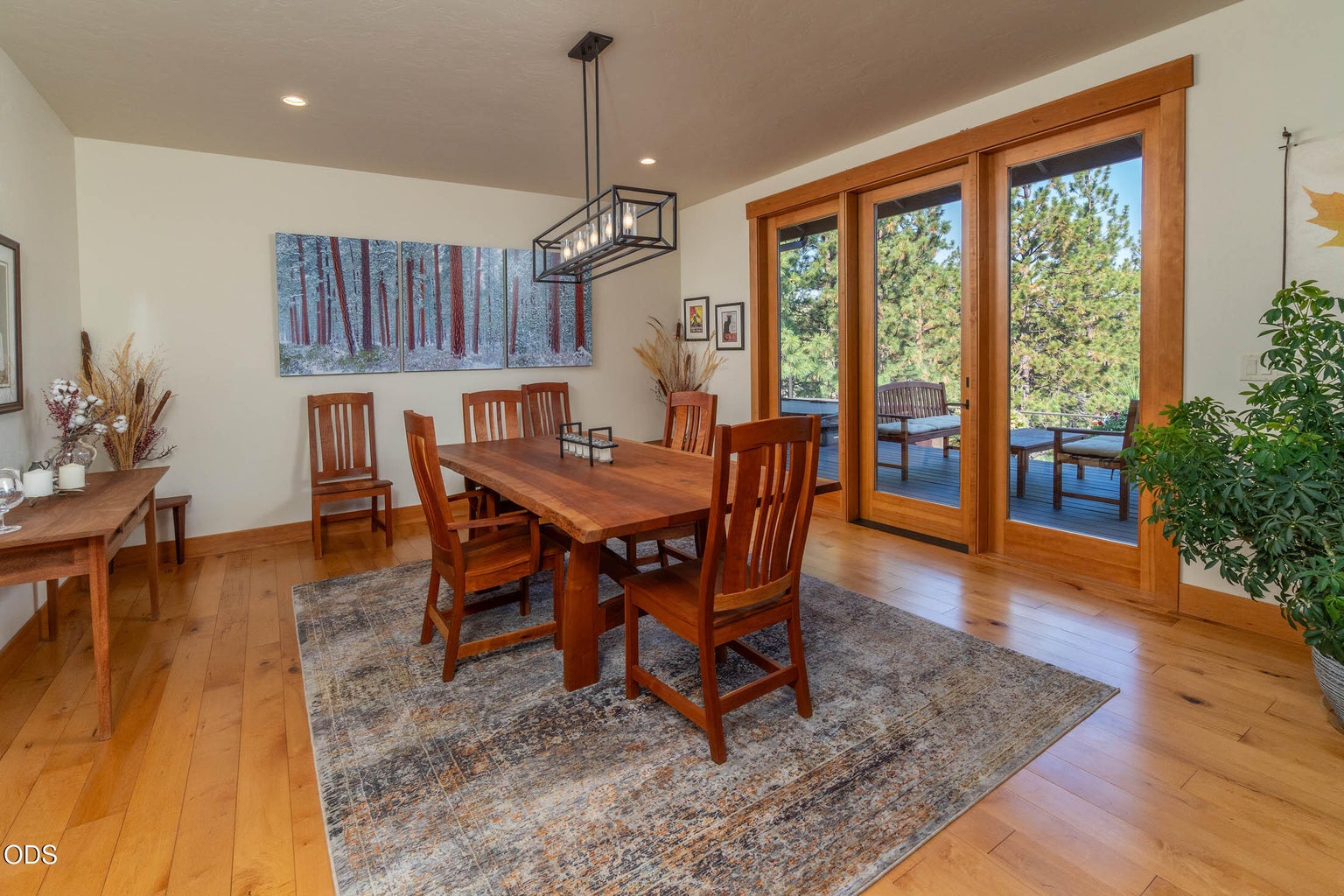 Photo of 1624 NW Overlook Drive 15 of 57