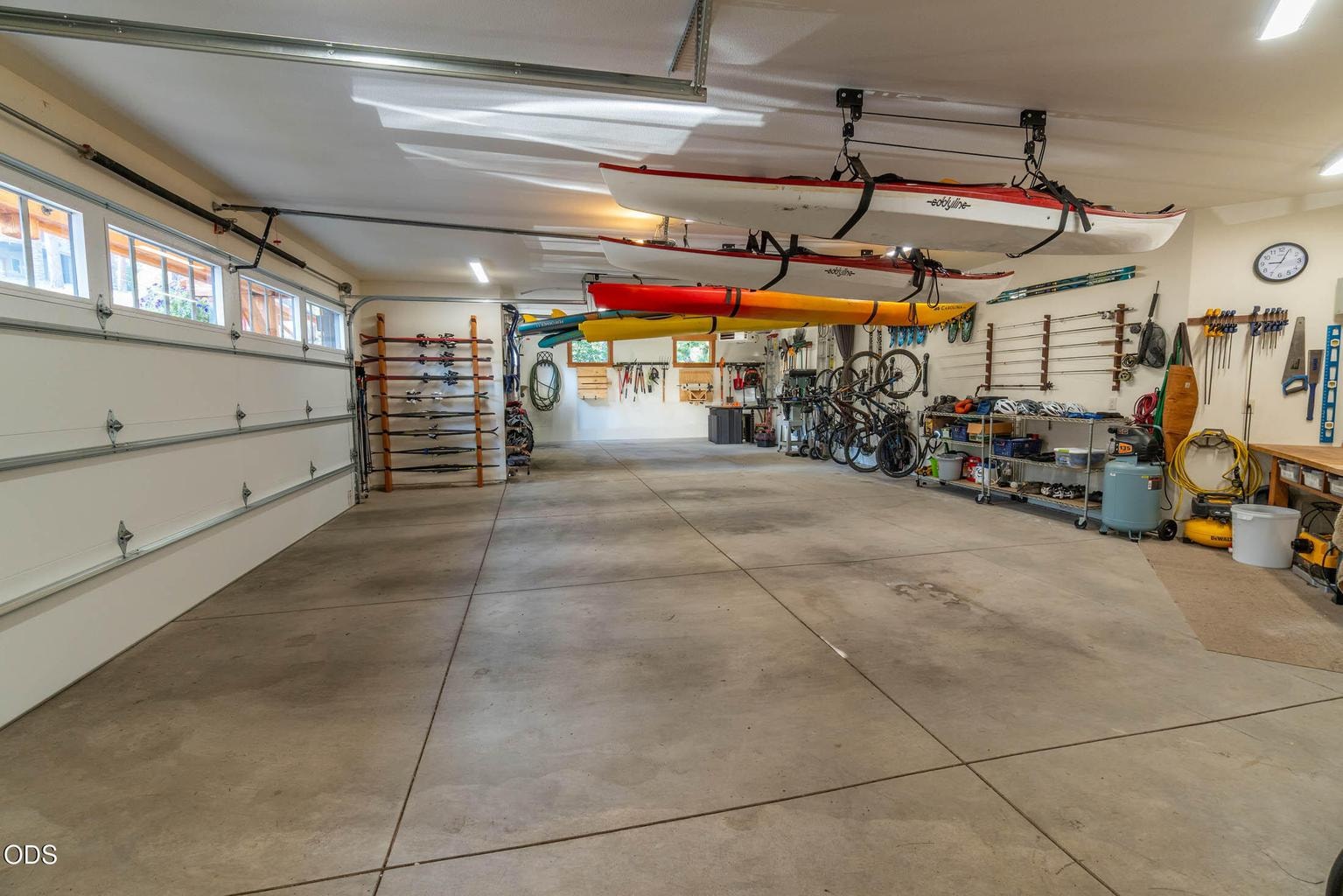 Photo of 1624 NW Overlook Drive 32 of 57