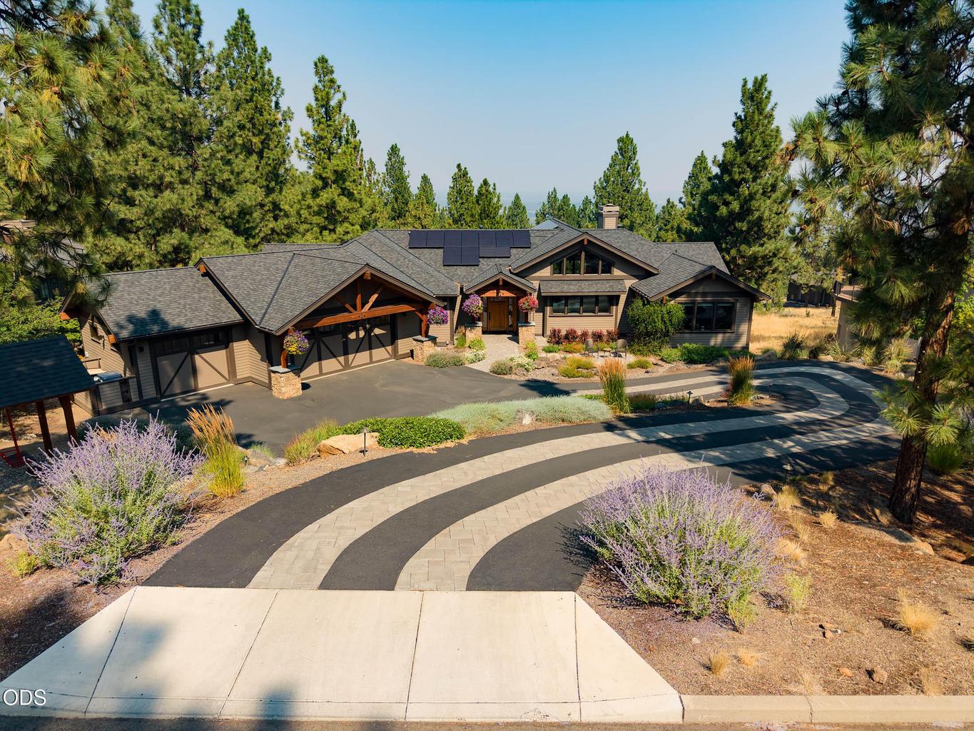 Photo of 1624 NW Overlook Drive 43 of 57