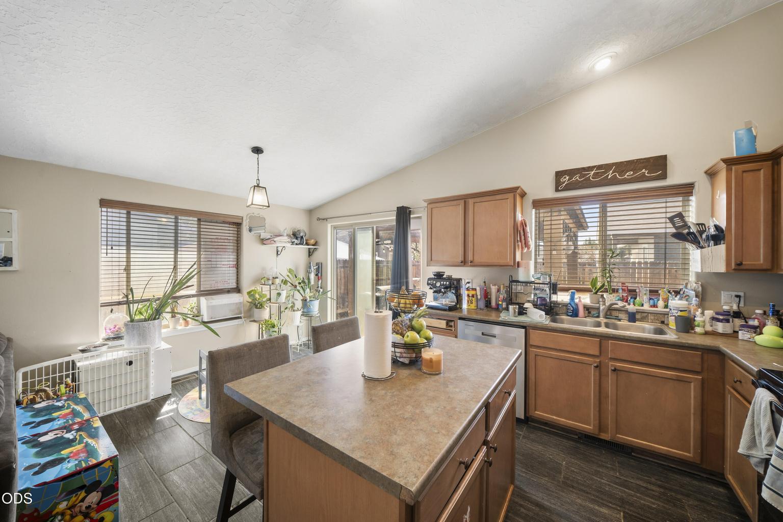 Photo of 16423 Riley Drive 16 of 24