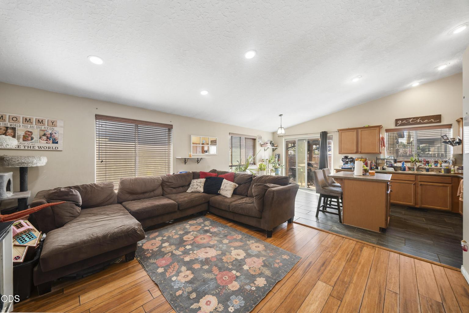 Photo of 16423 Riley Drive 11 of 24
