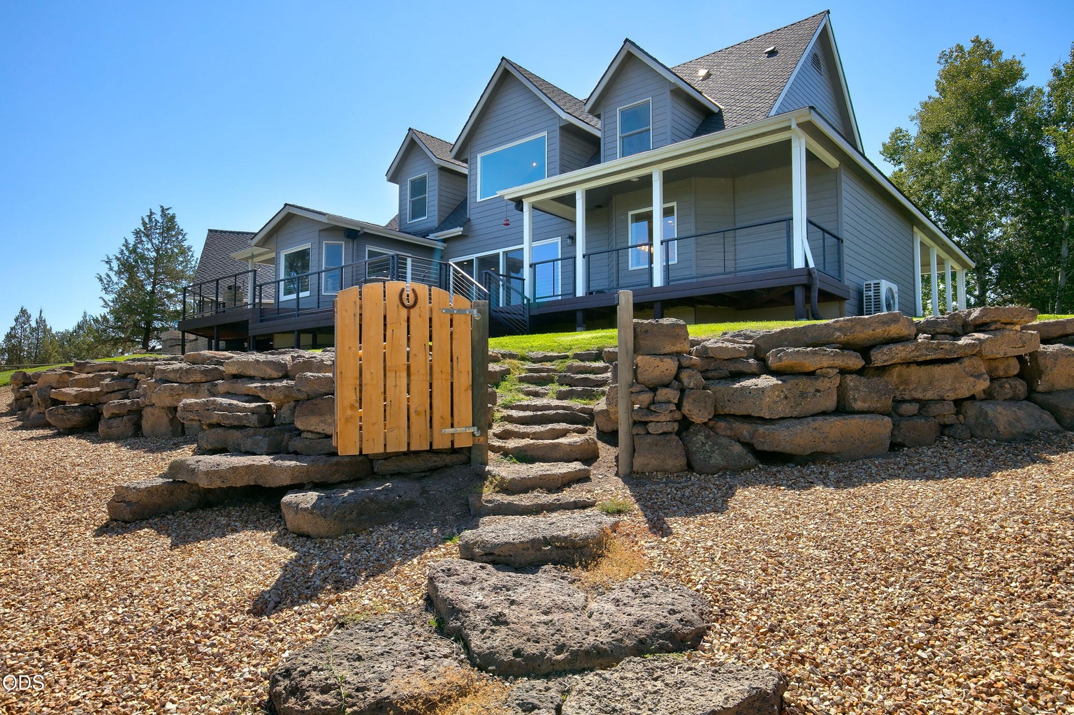 Photo of 6105 NW Kingwood Avenue 51 of 94