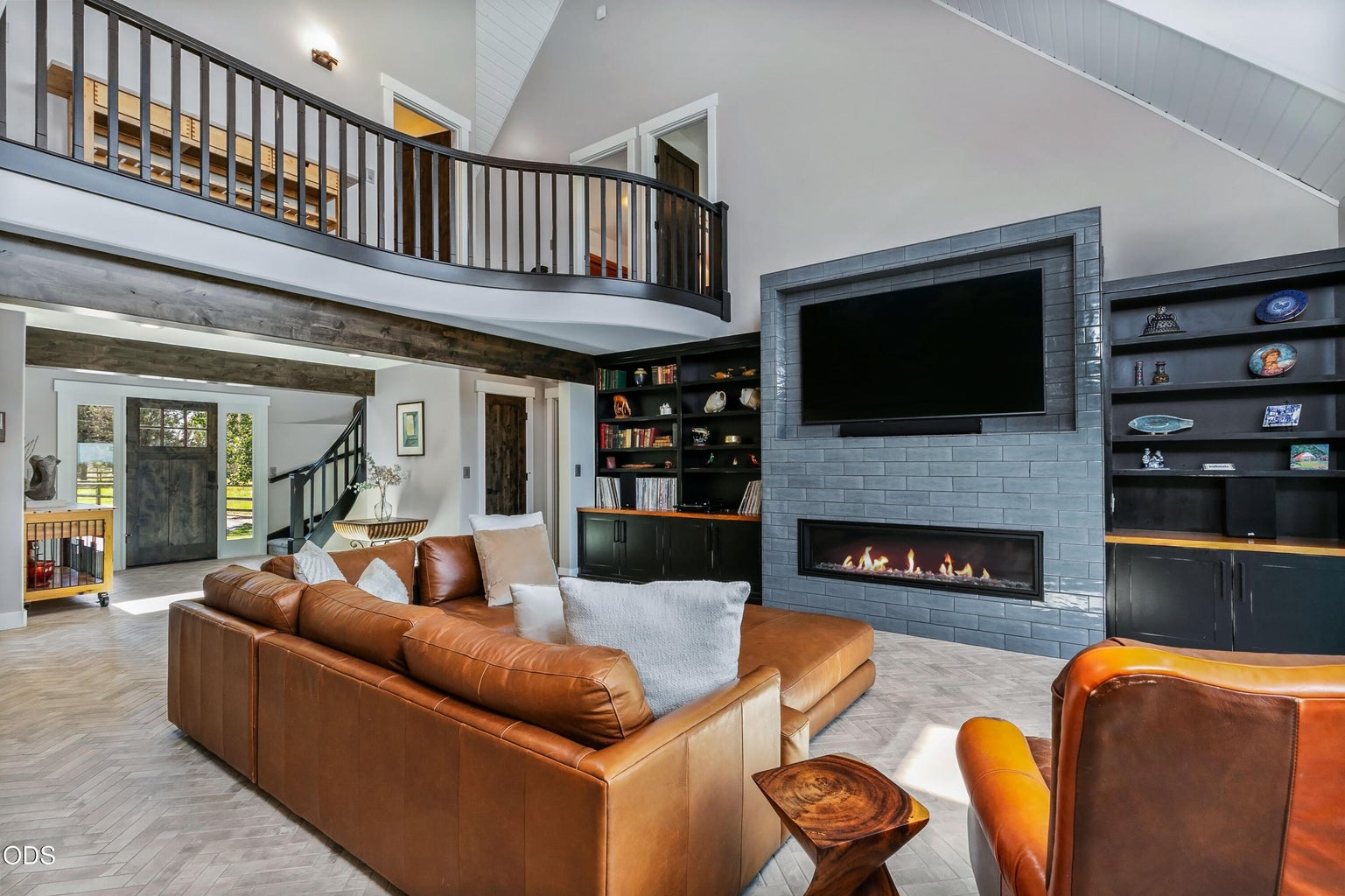 Photo of 6105 NW Kingwood Avenue 23 of 94