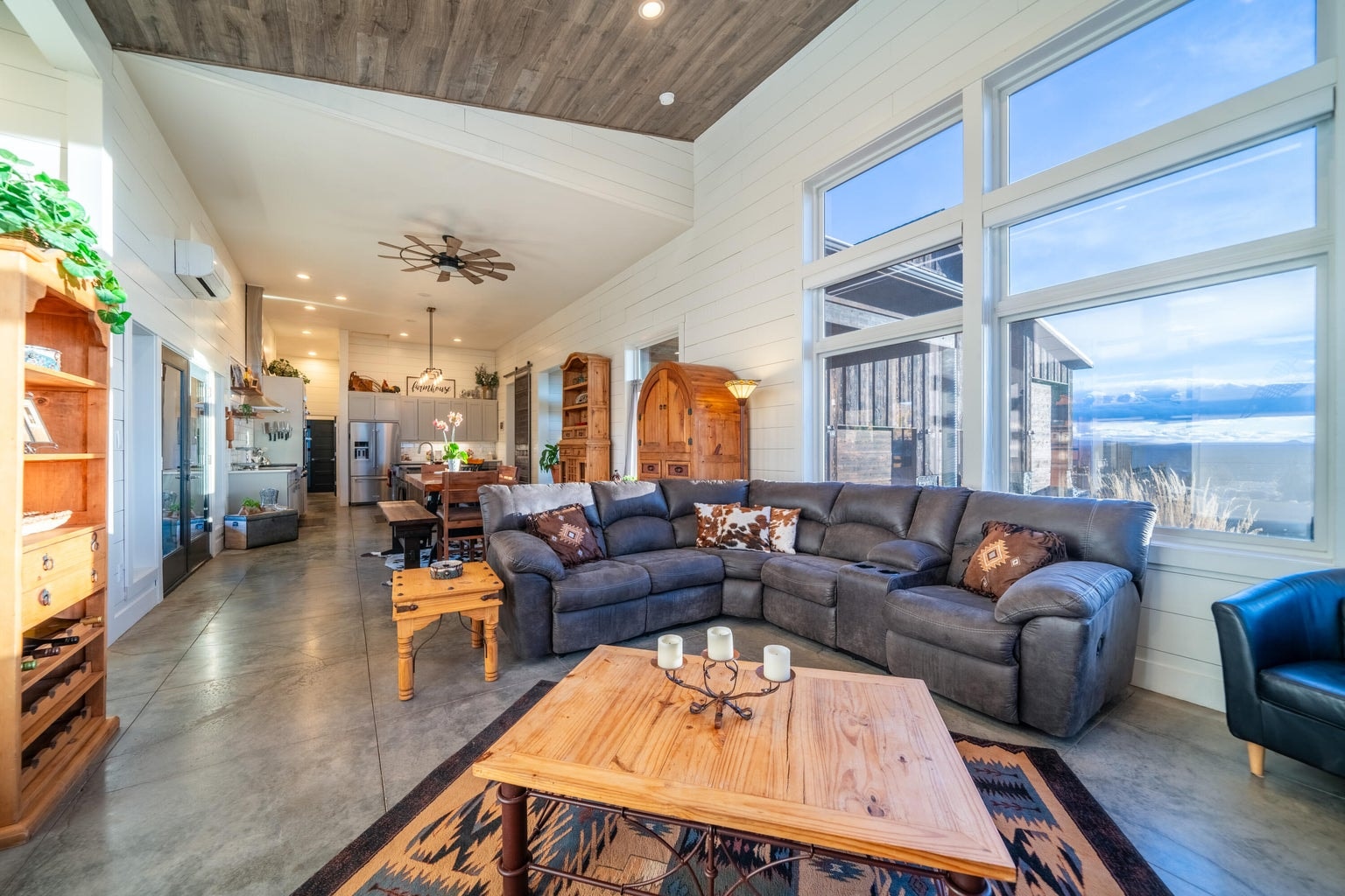 Vaulted ceilings with recessed lighting