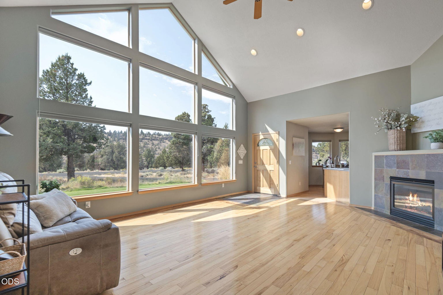 Photo of 8045 NW Grubstake Way 4 of 45