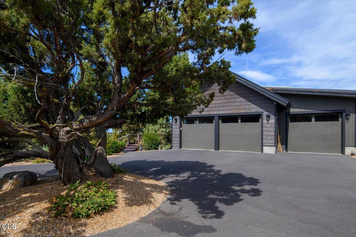 Photo of 14407 SW Spirit Rock Drive 7 of 76