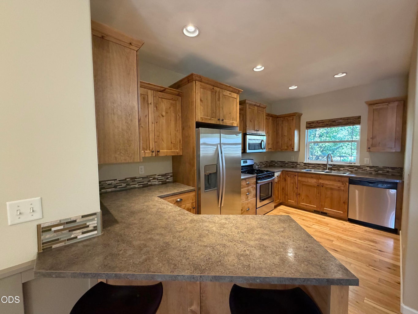 Photo of 2750 NE Great Horned Place 9 of 54