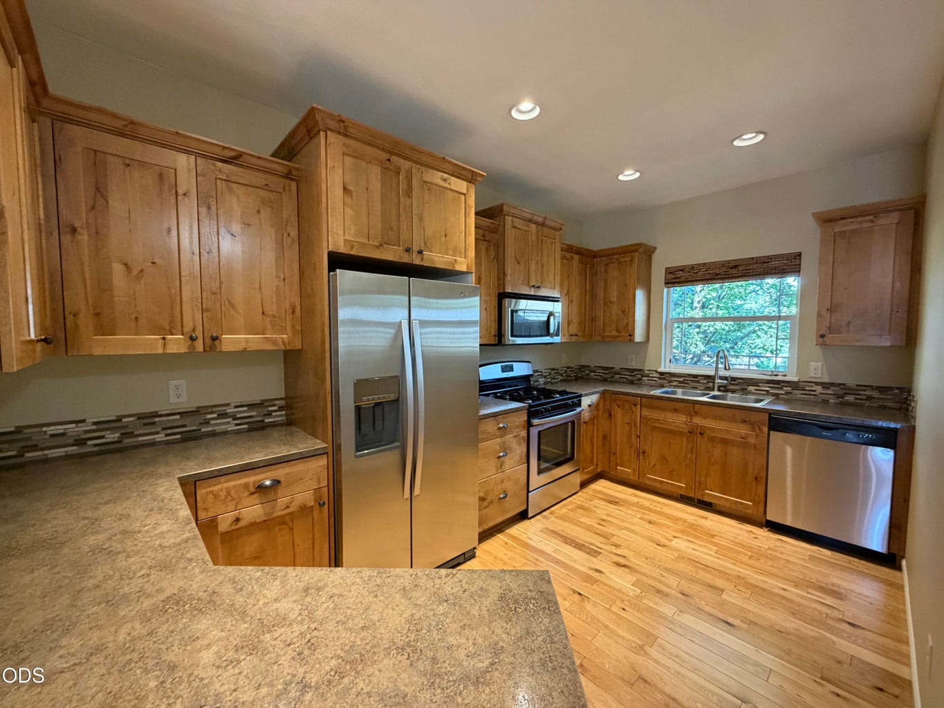 Photo of 2750 NE Great Horned Place 10 of 54