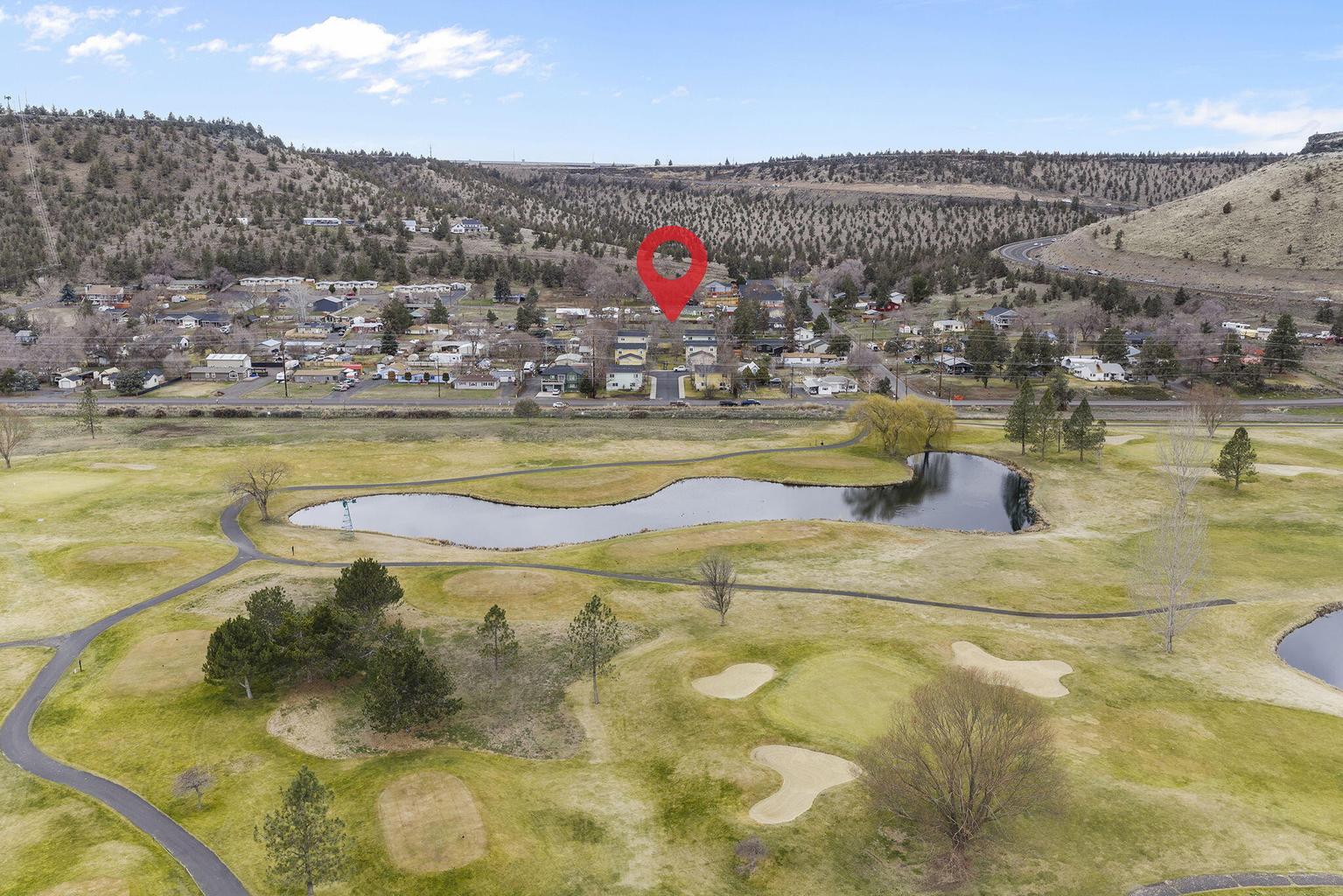 Photo of 1147 SW Tee Lane 22 of 23