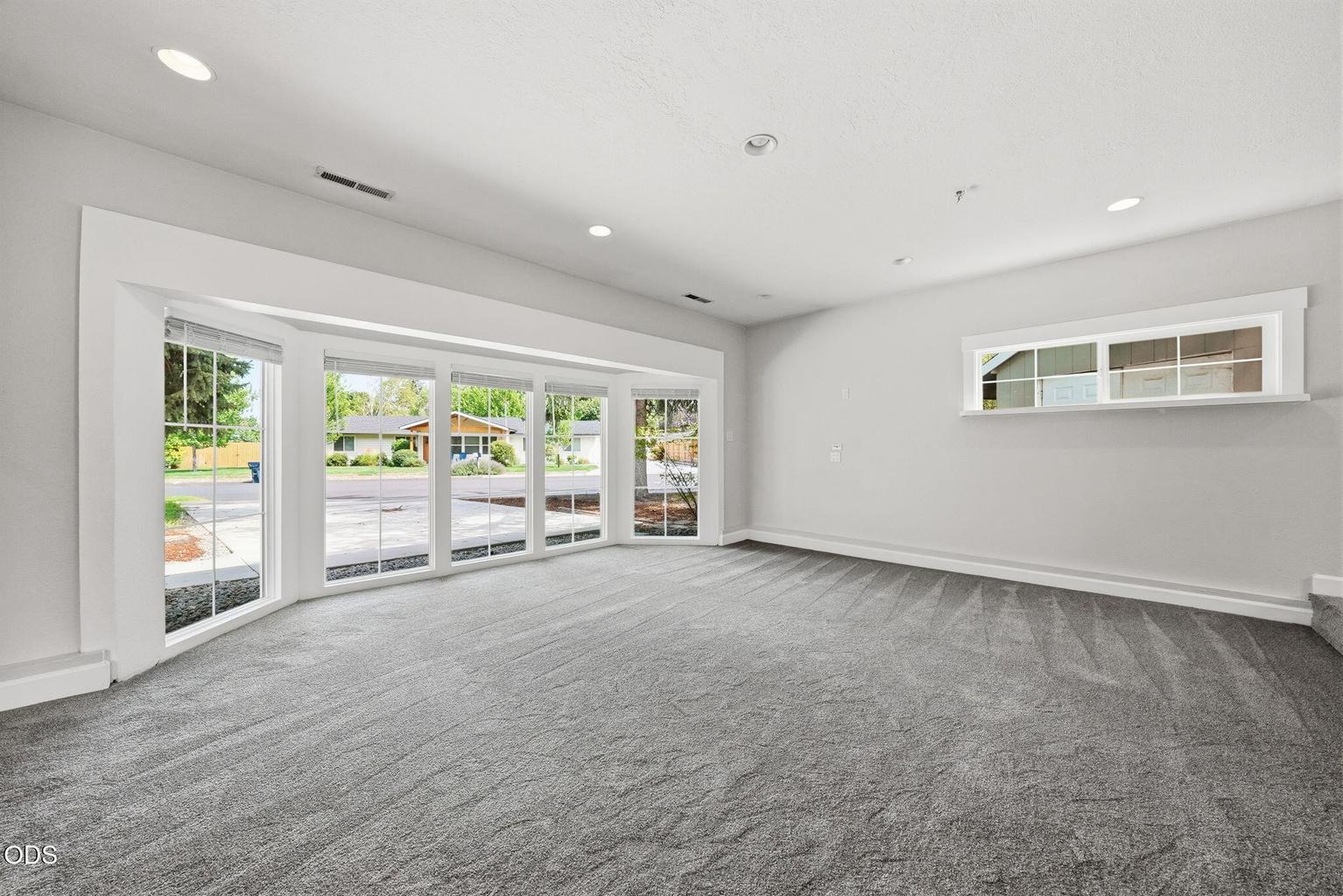 Photo of 2245 NE Shepard Road 7 of 39