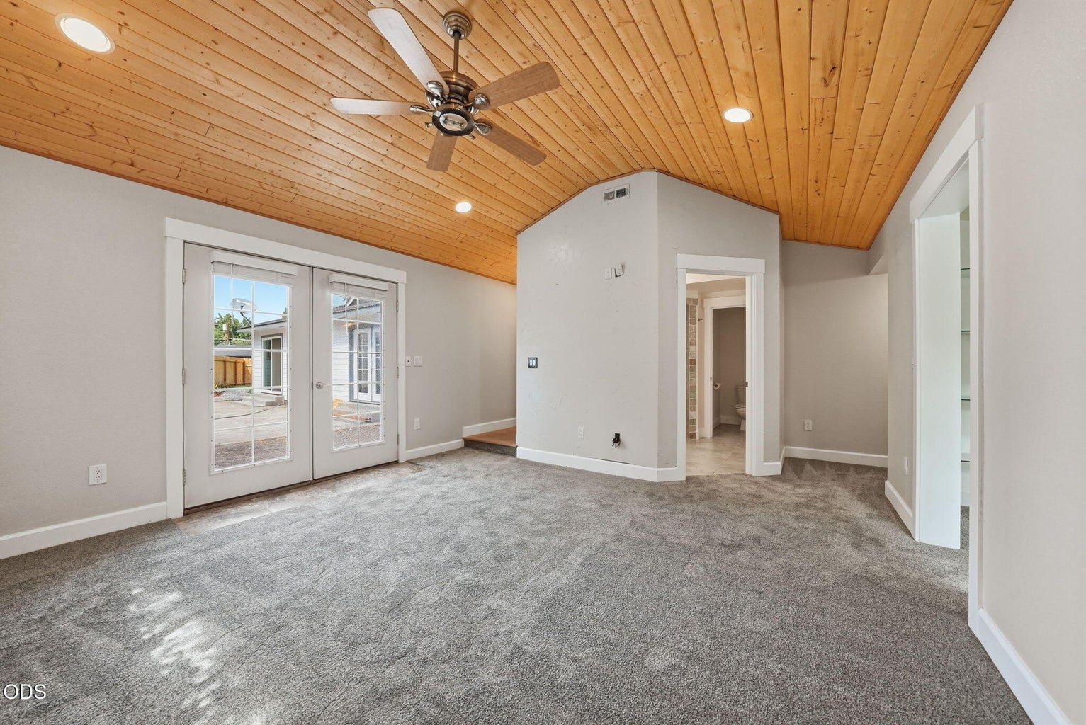 Photo of 2245 NE Shepard Road 14 of 39