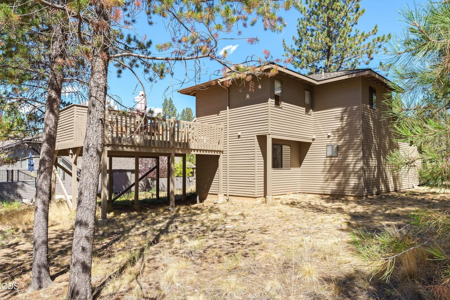 Photo of 17855 Lava Butte Lane 5 of 43