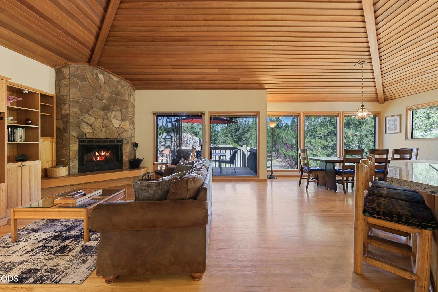 Photo of 17855 Lava Butte Lane 7 of 43