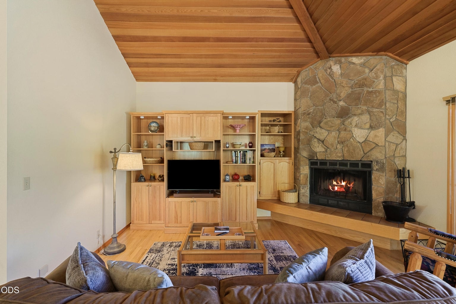 Photo of 17855 Lava Butte Lane 9 of 43
